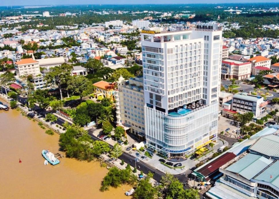 Diamond Stars Ben Tre Hotel Exterior photo The hotel in 2019